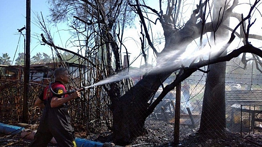 Yangına müdahale eden herkes yandı: 15 yaralı