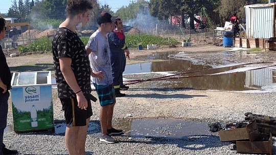 Yangına müdahale eden herkes yandı: 15 yaralı