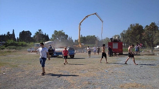 Yangına müdahale eden herkes yandı: 15 yaralı