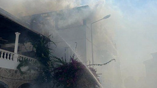 Yangında yaralanan kadın, yaşam savaşını kaybetti