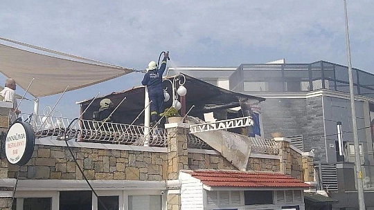 Yardım etmeye gitti, dükkanının yandığını görünce şok yaşadı