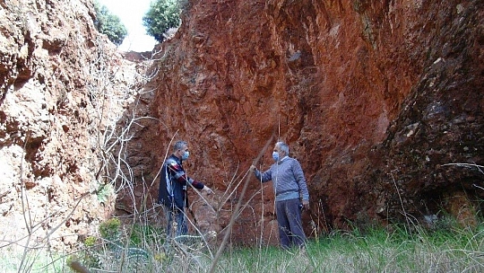 Yatağan'da 180 yıllık zımpara ocağı bulundu