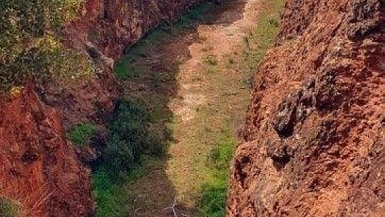 Yatağan'da 180 yıllık zımpara ocağı bulundu