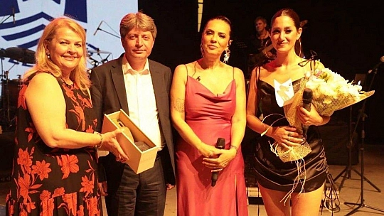 Yeşim Salkım'dan korona virüsle mücadelede 'hijyen' mesajı: 'İslam aleminin kuralları içerisinde hijyen her zaman vardı'