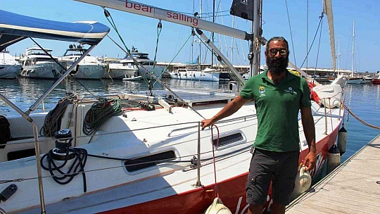 YUNAN SAHİL GÜVENLİĞİ, YELKENLİ TEKNEYİ TACİZ ETTİ, TÜRK ASKERİ 'ROTANIZI DEĞİŞTİRMEYİN, TAM YOL İLERİ' DEDİ