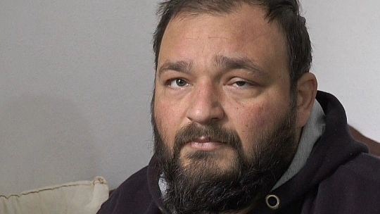 Yüzde 90 engelli olan ve sol tarafı felç kalan genç yetkililerden yardım istedi