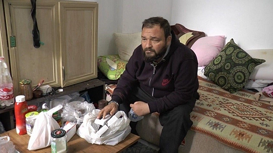 Yüzde 90 engelli olan ve sol tarafı felç kalan genç yetkililerden yardım istedi