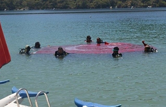 Dalgıç Başkandan deniz dibi temizliği