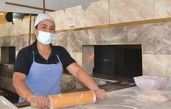 Fethiye'nin Tek Kadın Kara Fırın Ustası