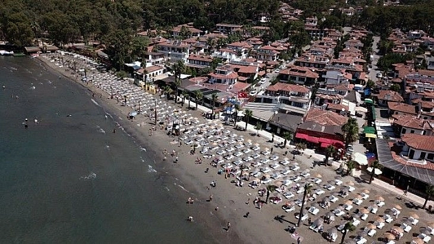 'Sakin Kent' mavi gerdanlığını taktı