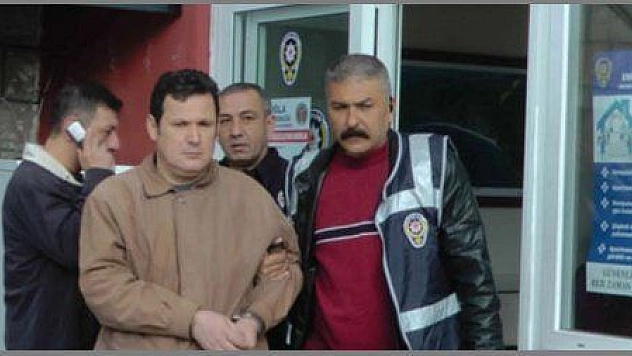  14 SUÇTAN ARANAN ŞAHIS POLİSİ ATLATAMADI