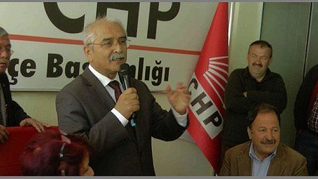  CHP'Lİ NURETTİN DEMİR'DEN DELEGELERE TEŞEKKÜR