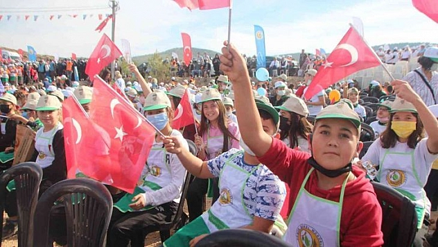 125 bin fidan toprakla buluşturuluyor