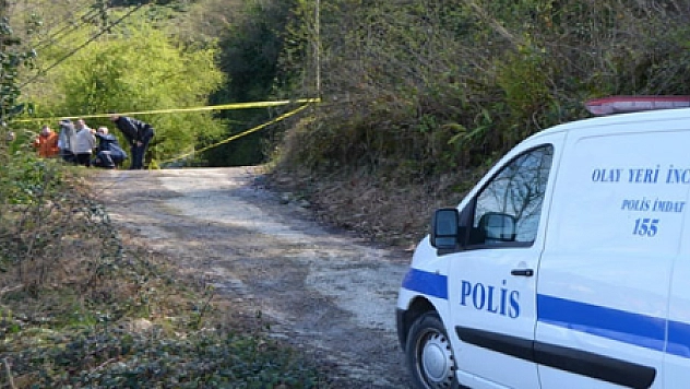 NOT BIRAKARAK KENDİNİ AĞACA ASTI...