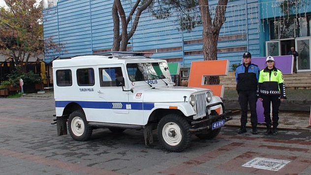 1954 MODEL NOSTALJİK JİP TANITILDI