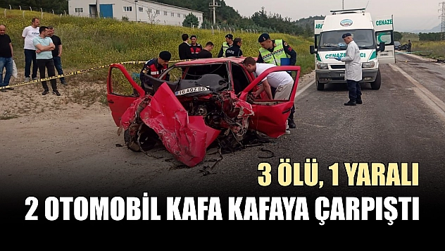 2 otomobil kafa kafaya çarpıştı: 3 ölü, 1 yaralı