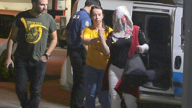 Evlilik vaadiyle kandırdı, vajinasından uyuşturucu çıktı