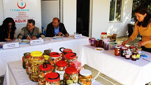 Menteşe'de Reçel ve turşular yarıştı