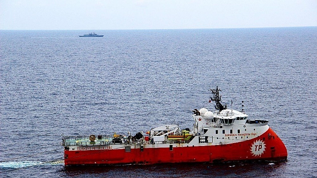 Doğu Akdeniz'de sondaj çalışmaları sürüyor