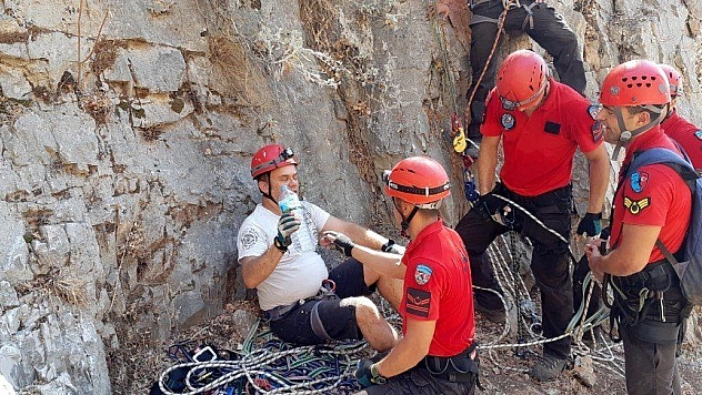 Kelebekler Vadisi'nde mahsur kalan Fransız müsteşar kurtarıldı