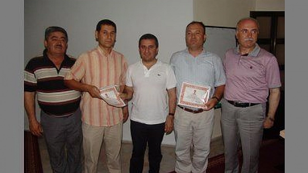 AK PARTİ, TEŞEKKÜR BELGESİ DAĞITTI