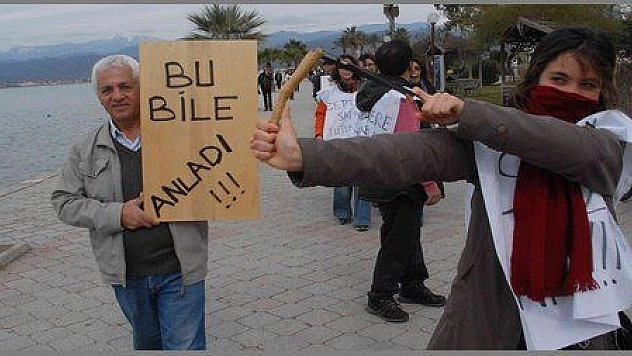 İÇ GÜVENLİK PAKETİ FETHİYE DE PROTESTO EDİLDİ