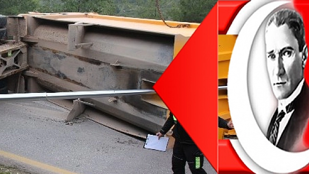 Hafriyat yüklü kamyon devrildi, ortalık savaş alanına döndü