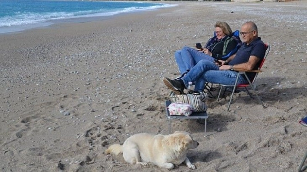 56 saatlik kısıtlamada denize bile girdiler