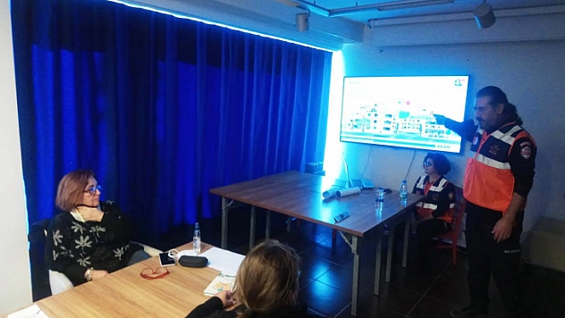 Afet farkındalık eğitimleri sürüyor