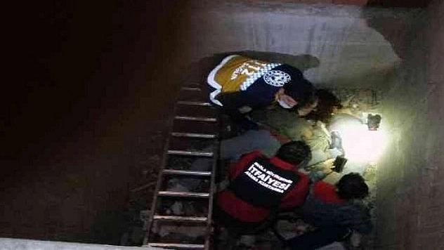 Asansör boşluğuna düşen 2 kişi kurtarıldı