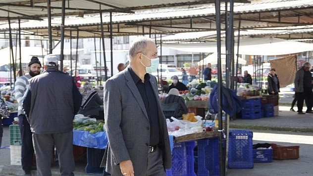 Başkan Uzundemir Koronavirüs önemleri alınan Pazaryerinde incelemelerde bulundu