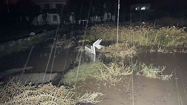 Bodrum sağanak yağışa teslim oldu