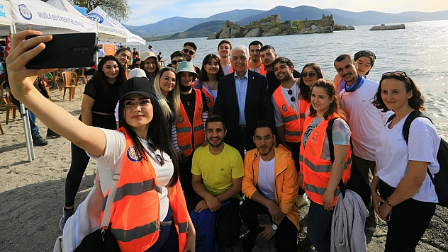 Büyükşehir'den üniversite öğrencilerine destek