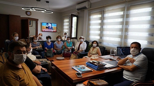 CHP'Lİ KADINLARDAN BAŞKAN TOKAT'A ZİYARET