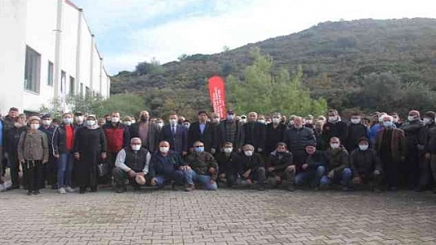 Datça'da orman yangınından mağdur olan 150 arıcıya, 34 bin 296 ton arı yemi dağıtıldı