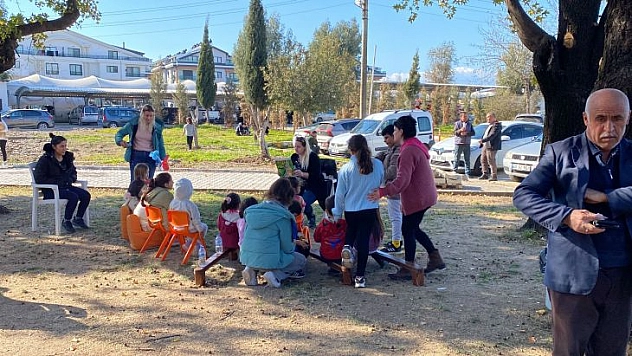 DEPREMZEDE ÇOCUKLAR GÖNÜLLERİNCE EĞLENDİ