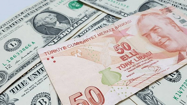 Dolar/TL'de günlük yükseliş yüzde 7: Kur, 23 lirayı geçerek rekor kırdı