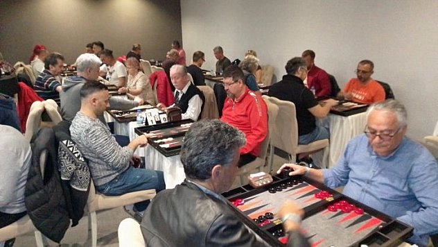 FETHİYE 1'İNCİ TAVLA TURNUVASINA İLGİ YOĞUN OLDU