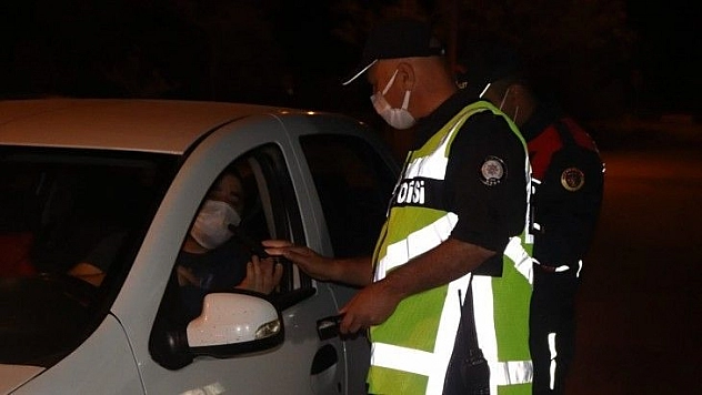 Fethiye Kaymakamı Eyüp Fırat gece denetimine katıldı