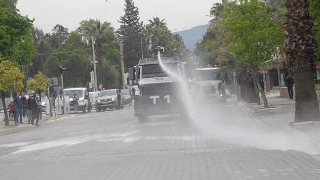 Fethiye'de TOMA'lı temizlik 