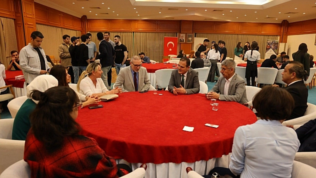 Filistinli öğrenciler ile iftar programı düzenlendi