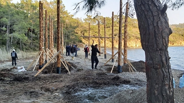 Halk, koya yapılan kaçak yapılaşmaya dur dedi