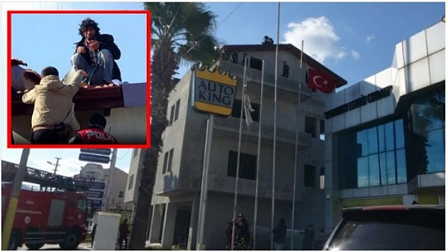 İNTİHAR ŞOVMENİ FETHİYE'DE SAHNEYE ÇIKTI