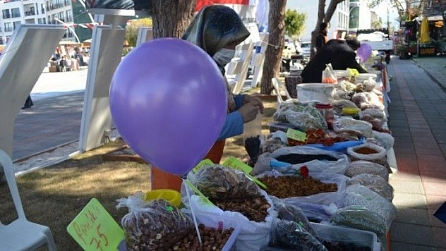 Kadınlar çalışmaya ve üretmeye devam ediyor