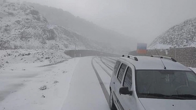 Karabel'de şiddetli kar yağışı