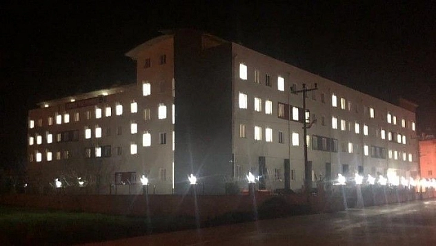 Karantinaya uymayanların kaldığı yurt ışıl ışıl