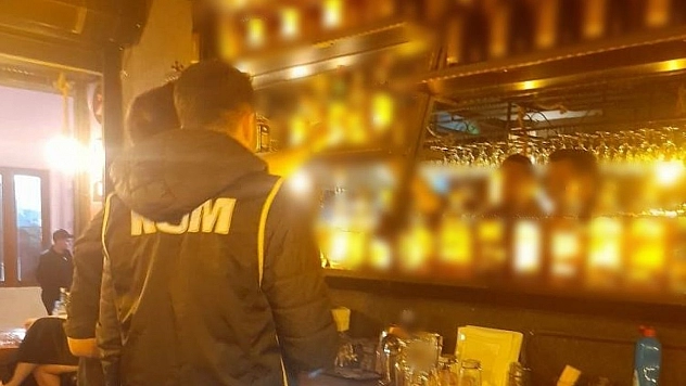 KOM ekipleri bayram temizliği yaptı