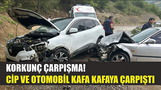 Korkunç çarpışma! Cip ve otomobil kafa kafaya çarpıştı