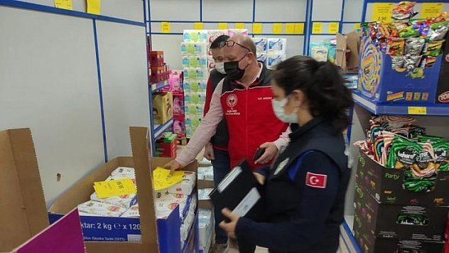 Köyceğiz'de zincir marketlerde denetimler devam ediyor