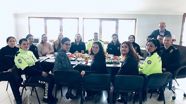 Köyceğiz İlçe Emniyet Müdürlüğünden kadın personele kahvaltı sürprizi